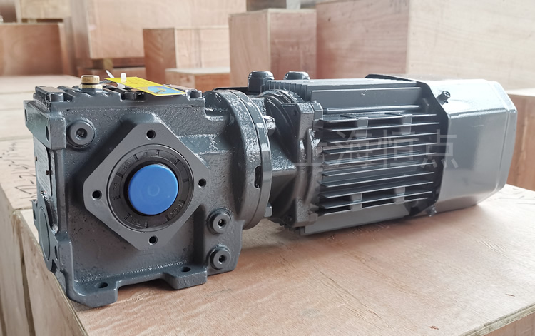 SA37系列減速機，配電機，灰色油漆 實物照片