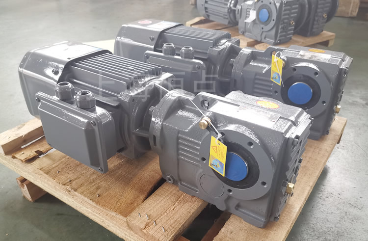 KA37系列減速機通孔輸出，配電機實物圖