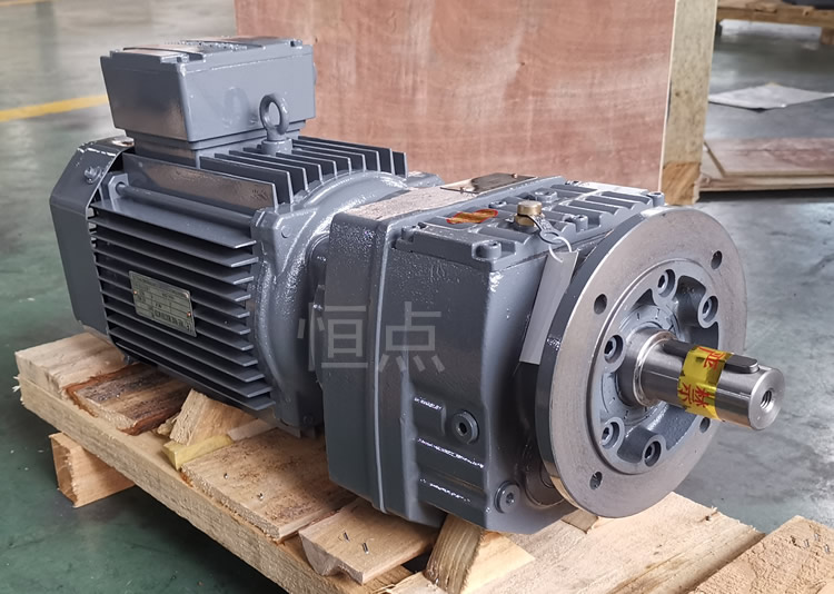 RF47系列減速機配直聯電機，立式安裝 輸出法蘭+軸 實物圖