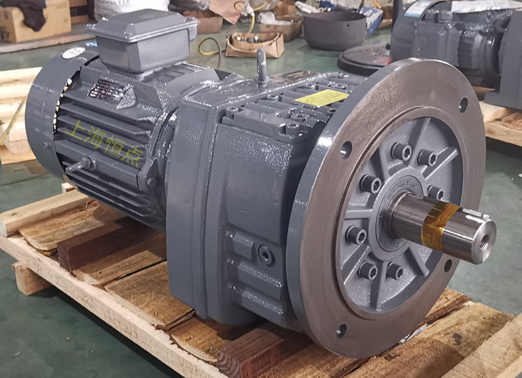 RF87減速機，立式安裝，輸入配電機，實物照片如下