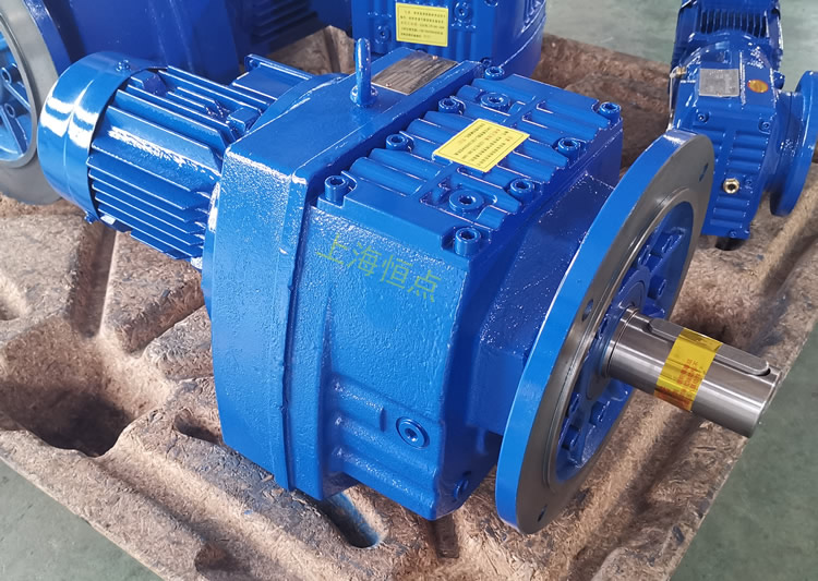 RF87減速機，立式安裝，輸入配電機，實物照片如下